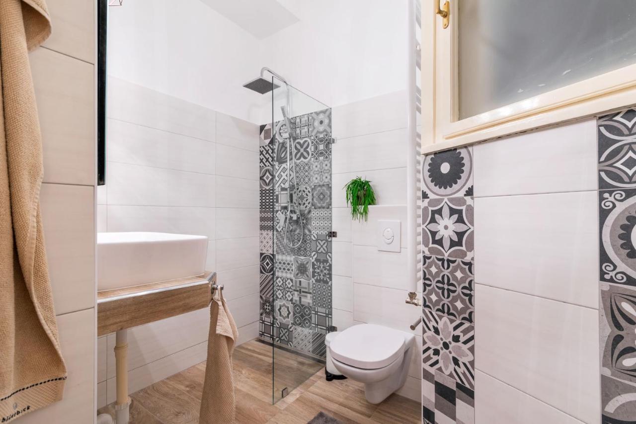 Economy Downtown Design Apartments - Free Parking - Balcony - Super Puplic Transport - Ac Budapest Ngoại thất bức ảnh