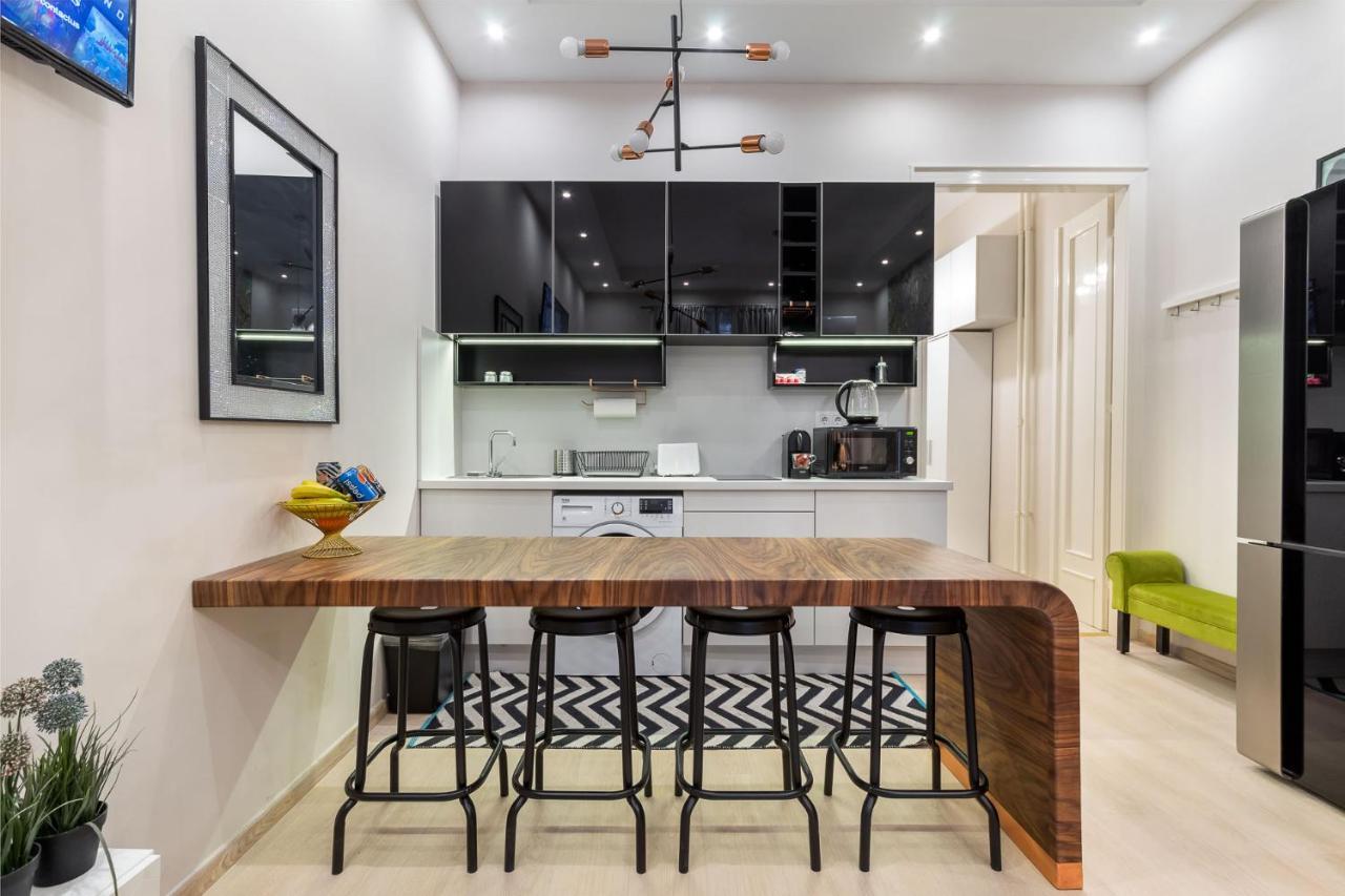 Economy Downtown Design Apartments - Free Parking - Balcony - Super Puplic Transport - Ac Budapest Ngoại thất bức ảnh