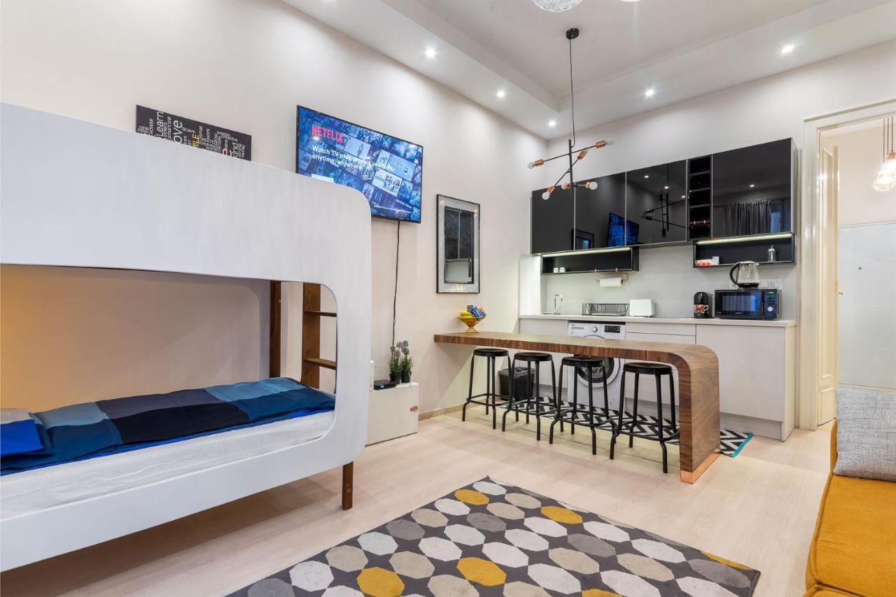 Economy Downtown Design Apartments - Free Parking - Balcony - Super Puplic Transport - Ac Budapest Ngoại thất bức ảnh