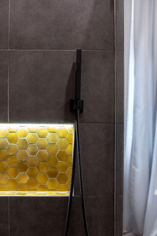 Economy Downtown Design Apartments - Free Parking - Balcony - Super Puplic Transport - Ac Budapest Ngoại thất bức ảnh