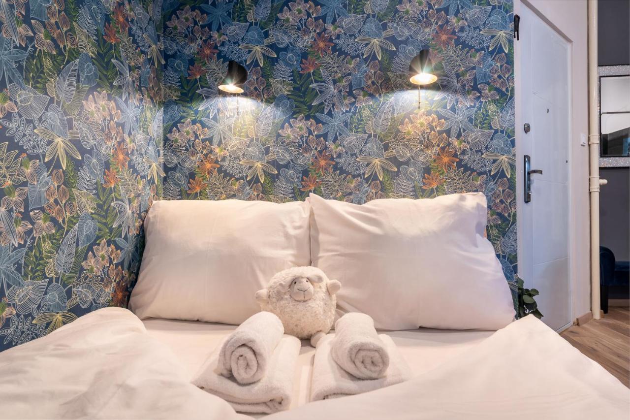 Economy Downtown Design Apartments - Free Parking - Balcony - Super Puplic Transport - Ac Budapest Ngoại thất bức ảnh