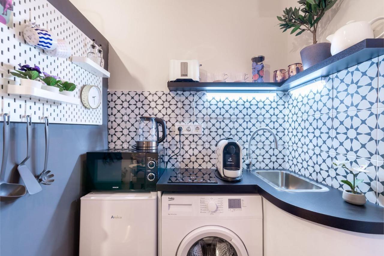 Economy Downtown Design Apartments - Free Parking - Balcony - Super Puplic Transport - Ac Budapest Ngoại thất bức ảnh