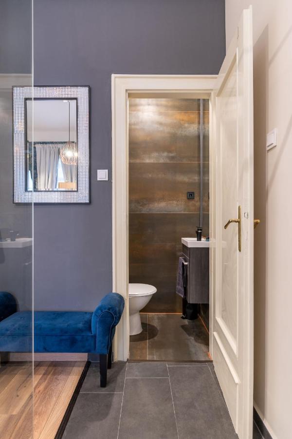Economy Downtown Design Apartments - Free Parking - Balcony - Super Puplic Transport - Ac Budapest Ngoại thất bức ảnh