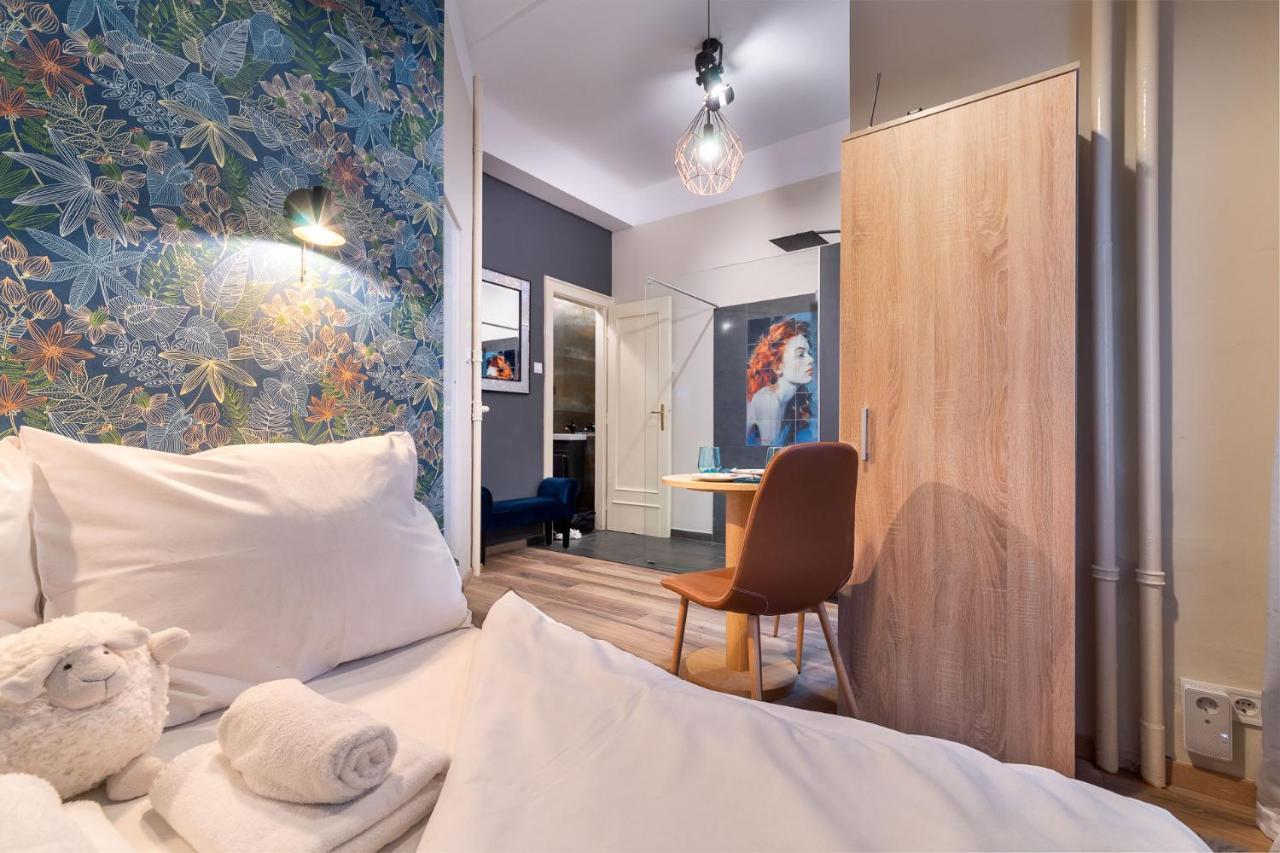 Economy Downtown Design Apartments - Free Parking - Balcony - Super Puplic Transport - Ac Budapest Ngoại thất bức ảnh