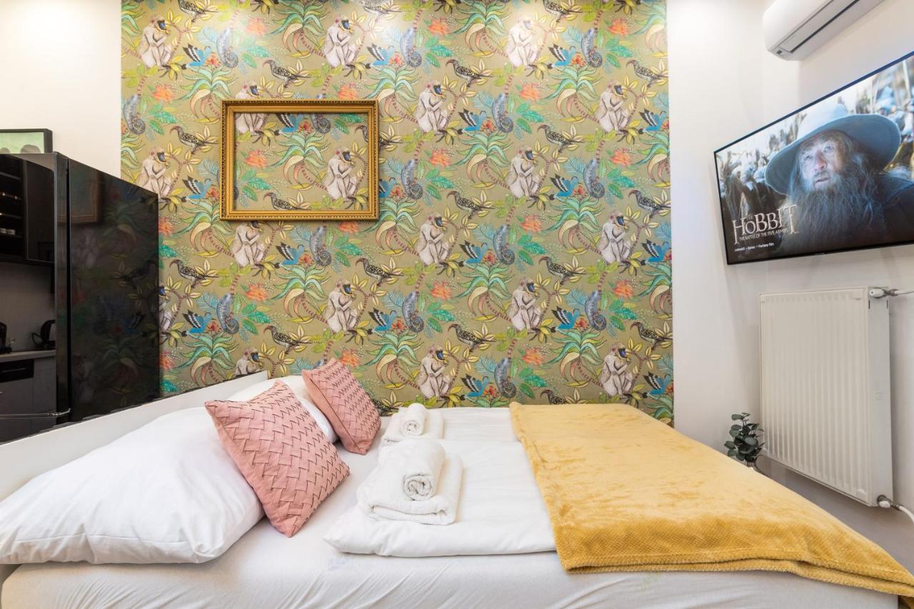 Economy Downtown Design Apartments - Free Parking - Balcony - Super Puplic Transport - Ac Budapest Ngoại thất bức ảnh